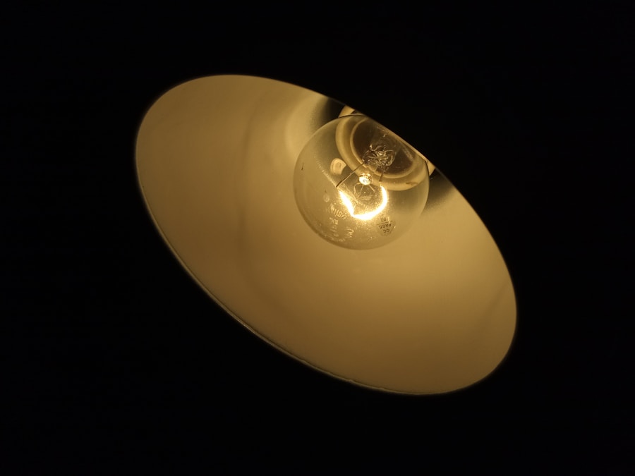 Photo Decorative shell shape wall light for bathroom