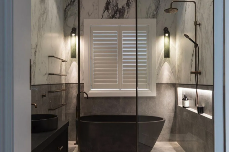 Enhance Your Bathroom with a Stylish Wall Lamp