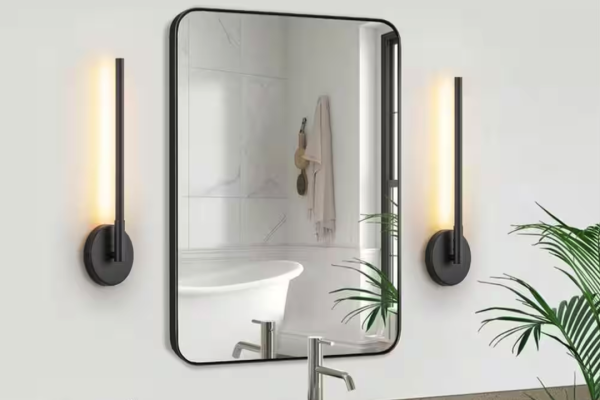 Modern Bathroom Wall Light: Simple Linear Design